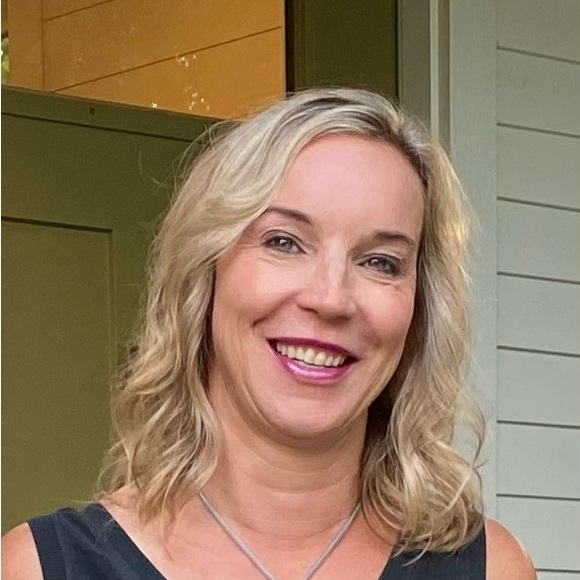 Meet your Posher, Amy - Picture 1 of 1